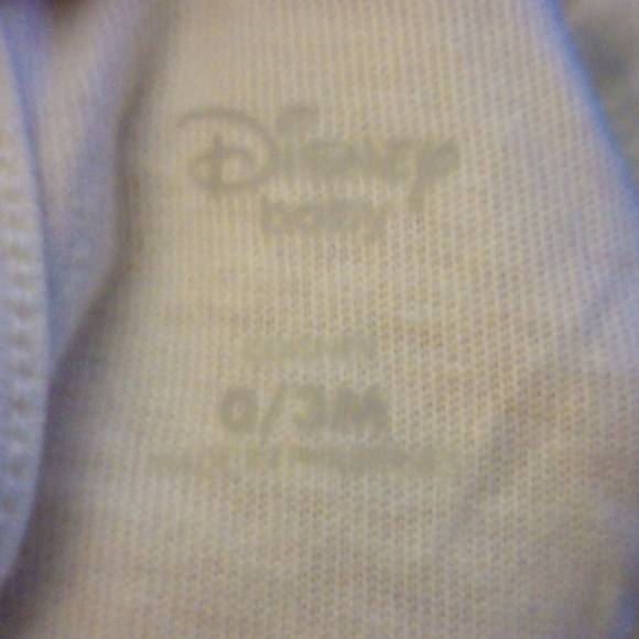 White shirt with fur little Disney princesses with - Picture 2 of 6